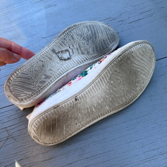 Blowfish girls floral slip on shoes size 4 - Picture 5 of 5